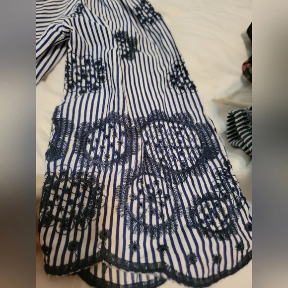 Embroidered Summer Blouse - Picture 2 of 3